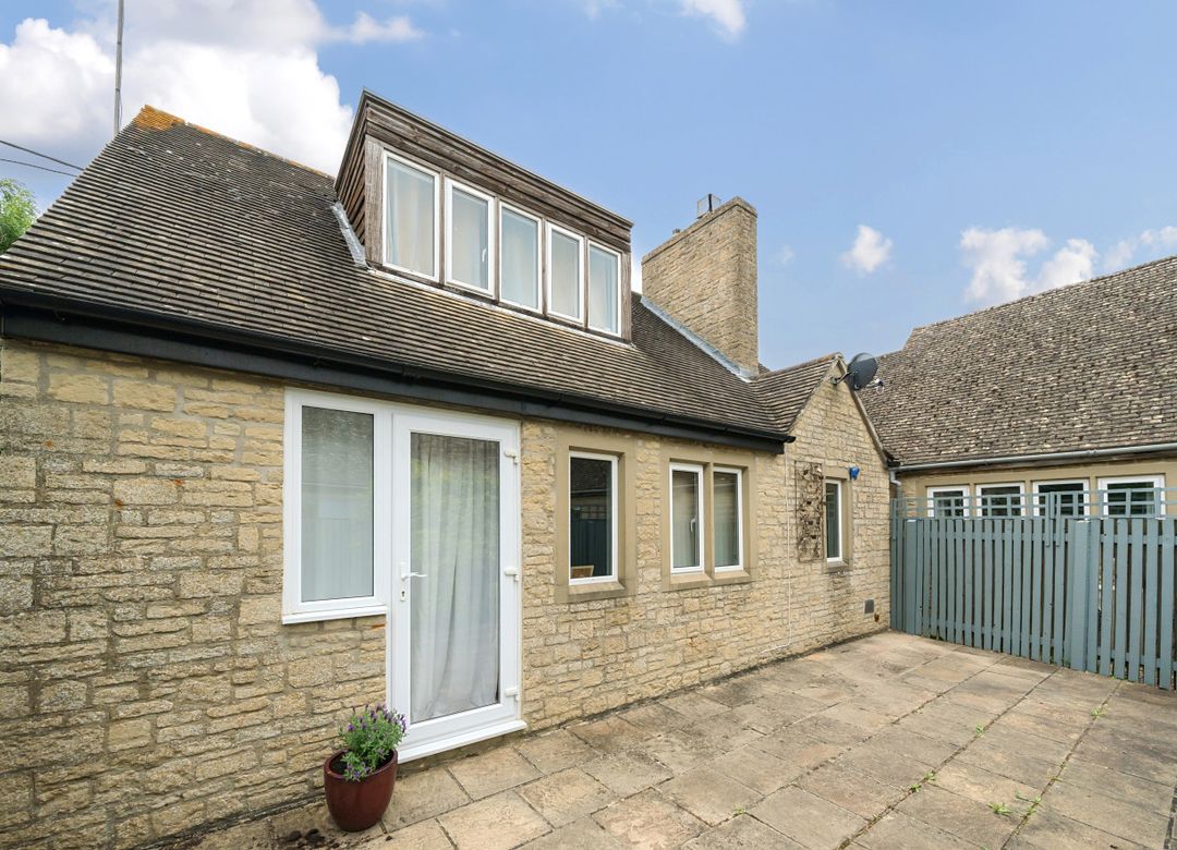 Property & Houses For SaleAllotment Lane, Ampney CrucisCirencester