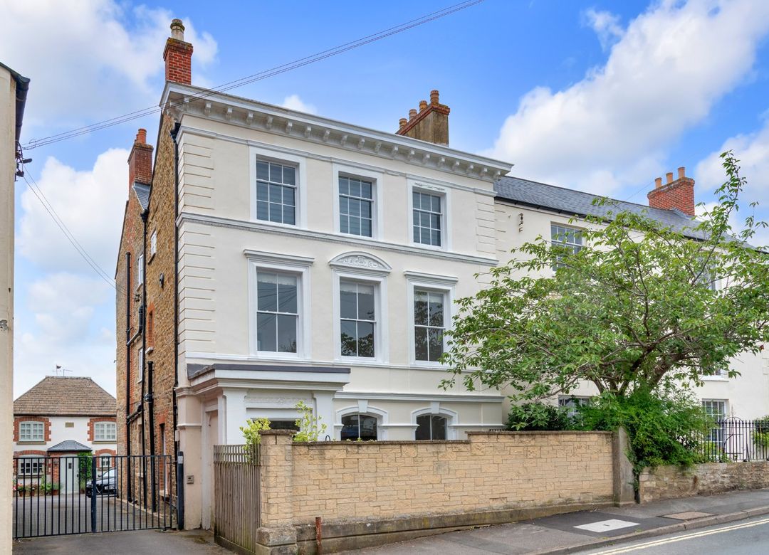 Property Image 0