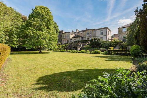 Property Image 0
